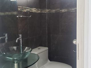 Foto 7 de Alquiler de Exclusivo Departamento Triplex cerca del Óvalo Higuereta