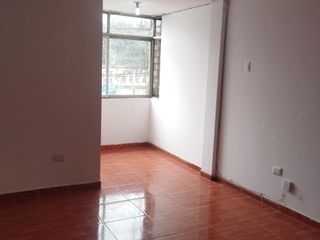 Foto 9 de SE ALQUILA OFICINA EN AV ALISOS  2DO PISO 35M2