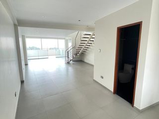 Foto 5 de Venta Duplex de Estreno en Urb. El Golf de Huampani 3er y 4to Piso
