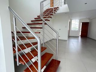 Foto 1 de Venta Duplex de Estreno en Urb. El Golf de Huampani 3er y 4to Piso