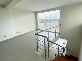 Foto 21 de Venta Duplex de Estreno en Urb. El Golf de Huampani 3er y 4to Piso