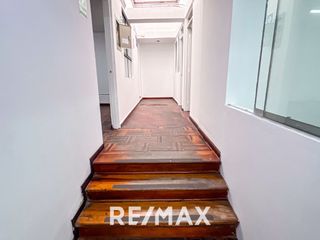 Foto 10 de Alquiler De Oficina En Santiago De Surco 276 M2