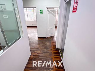 Foto 13 de Alquiler De Oficina En Santiago De Surco 276 M2