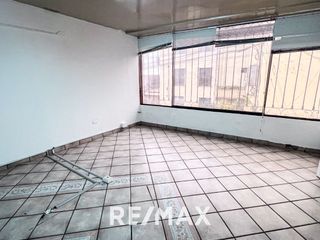 Foto 18 de Alquiler De Oficina En Santiago De Surco 276 M2