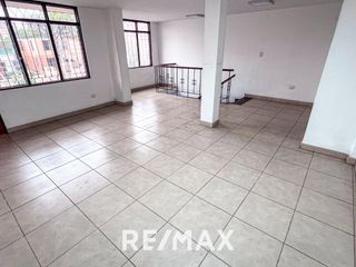Foto 12 de Alquiler De Oficina En Santiago De Surco 183 M2