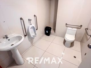 Foto 23 de Alquiler De Oficina de 297  M2 Piso Completo En San Isidro