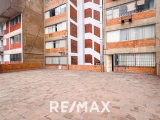 Foto 13 de Alquiler De Oficina de 297  M2 Piso Completo En San Isidro