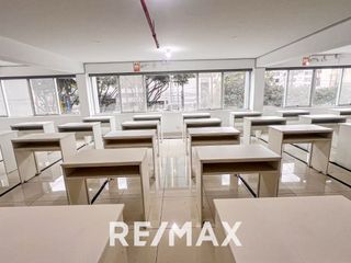 Foto 4 de Alquiler De Oficina de 297  M2 Piso Completo En San Isidro