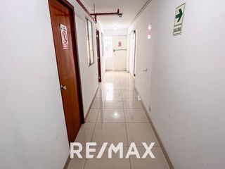 Foto 10 de Alquiler De Oficina de 297  M2 Piso Completo En San Isidro