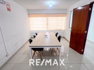 Foto 11 de Alquiler De Oficina de 297  M2 Piso Completo En San Isidro