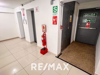 Foto 15 de Alquiler De Oficina de 297  M2 Piso Completo En San Isidro