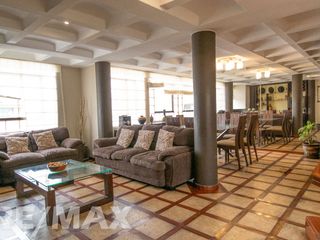 Foto 3 de VENTA DE AMPLIO DUPLEX MAS AIRES EN SURCO RESIDENCIAL AC 202 M2