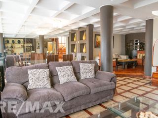 Foto 2 de VENTA DE AMPLIO DUPLEX MAS AIRES EN SURCO RESIDENCIAL AC 202 M2