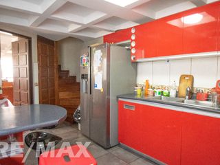 Foto 12 de VENTA DE AMPLIO DUPLEX MAS AIRES EN SURCO RESIDENCIAL AC 202 M2
