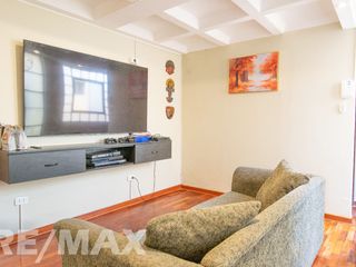 Foto 19 de VENTA DE AMPLIO DUPLEX MAS AIRES EN SURCO RESIDENCIAL AC 202 M2