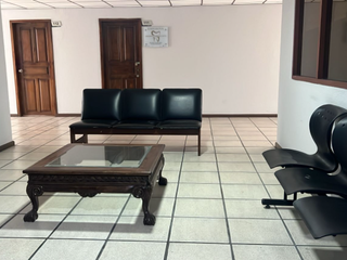 Foto 5 de Venta Oficina  Edificio El Consorcio Ecuador - Cuenca
