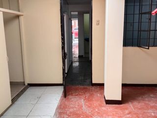Foto 8 de Luminosa casa primer piso, 3 dormtorios, venta