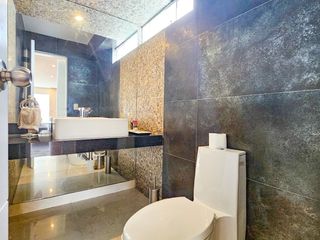 Foto 5 de SE ALQUILA INCREIBLE DUPLEX AMOBLADO, 430 M2. ZONA RESIDENCIAL CERCA A LA UNIVERSIDAD DE LIMA