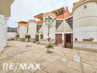 Foto 5 de VENTA DE ACOGEDOR DEPARTAMENTO TIPO BUNGALOW CON TERRAZA, EN CONDOMINIO CERRADO PLAYA LOS PULPOS.