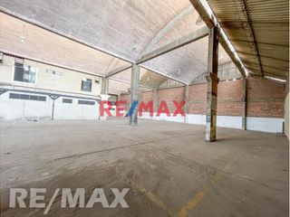 Foto 3 de Venta De Terreno L I2 / Cm - Av. Colonial - Cercado De Lima