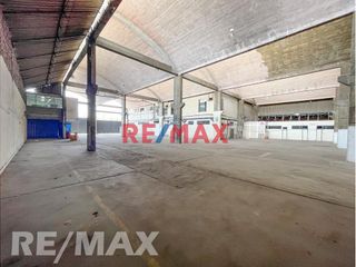 Foto 10 de Venta De Local Industrial I2 / Cm - Av. Colonial - Cercado De Lima