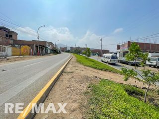 Foto 4 de 🏠✨ ¡Casa + Local Comercial en Puente Piedra con Parámetros para 5 Pisos y Terraza! 🏙️💼