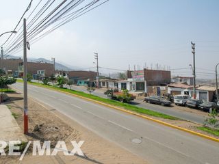 Foto 10 de 🏠✨ ¡Casa + Local Comercial en Puente Piedra con Parámetros para 5 Pisos y Terraza! 🏙️💼