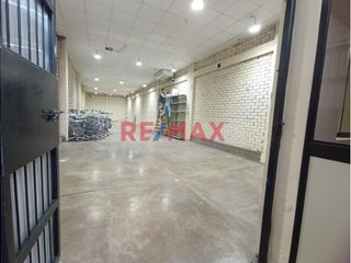 Foto 5 de Alquilo Local Comercial En Independencia