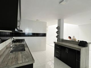 Foto 3 de SE VENDE O PERMUTA HERMOSA CASA EN SANGIL / GRANDE DE 2 NIVELES