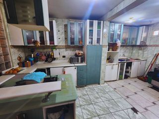 Foto 4 de VENDO CASA DE 4 PISOS PUERTA DE HIERRO ATE