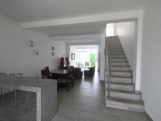Foto 3 de VENDO 2 CASAS DE PLAYA DE  200 M² 3 PISOS CON PISCINA, BUJAMA BAJA.