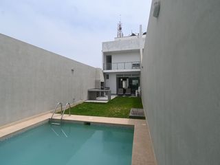 Foto 8 de VENDO 2 CASAS DE PLAYA DE  200 M² 3 PISOS CON PISCINA, BUJAMA BAJA.