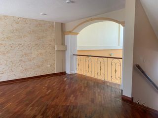 Foto 13 de Venta Casa independiente CONOCOTO  en Sta. Monica a dos cuadras de Abdon Calderon y Ponce Enriquez