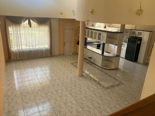 Foto 14 de Venta Casa independiente CONOCOTO  en Sta. Monica a dos cuadras de Abdon Calderon y Ponce Enriquez