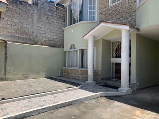 Foto 20 de Venta Casa independiente CONOCOTO  en Sta. Monica a dos cuadras de Abdon Calderon y Ponce Enriquez