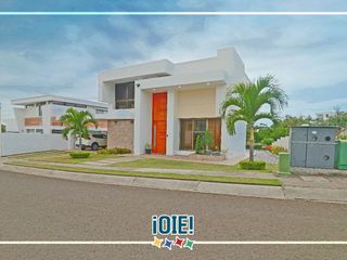 Foto 45 de Casa de 3 dormitorios en venta, en urbanización Ciudad del Mar, Manta, Ecuador