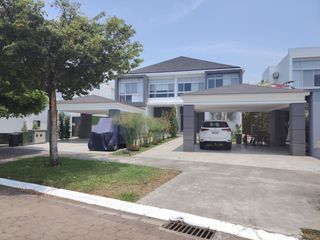 Foto 1 de Casa de alquiler en Isla Mocolí, Vía Samborondón, 3 dormitorios, de estreno