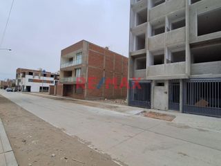 Foto 3 de Terreno En La Estancia De Huanchaco - Venta - 107.24 M2 Vista Lateral A Parque - 1111486