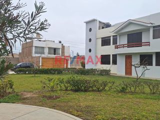 Foto 7 de Terreno En La Estancia De Huanchaco - Venta - 107.24 M2 Vista Lateral A Parque - 1111486