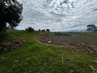 Foto 26 de Guillermo Morales Vende Terreno en Guaytacama, Latacunga