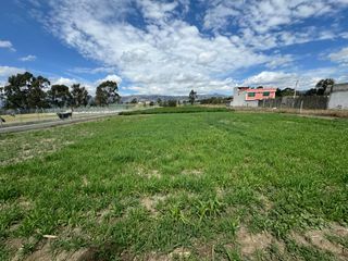 Foto 50 de Guillermo Morales Vende Terreno en Guaytacama, Latacunga