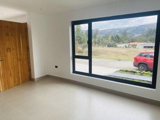 Foto 12 de Amplia y lujosa villa por estrenar en exclusiva urbanización privada en Challuabamba