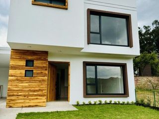 Foto 23 de Amplia y lujosa villa por estrenar en exclusiva urbanización privada en Challuabamba