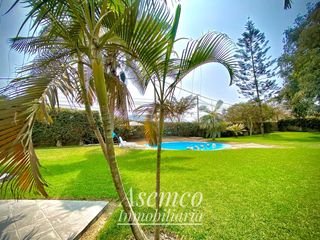 Foto 4 de Ocasión!! Venta Casa de Ensueño con amplios Jardines, Piscina y Bungalow en Urb. San Fernando de Pachacamac