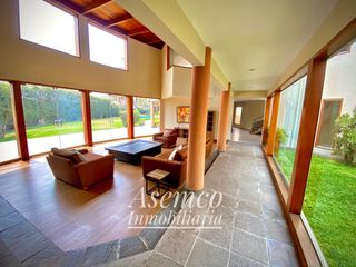 Foto 10 de Ocasión!! Venta Casa de Ensueño con amplios Jardines, Piscina y Bungalow en Urb. San Fernando de Pachacamac