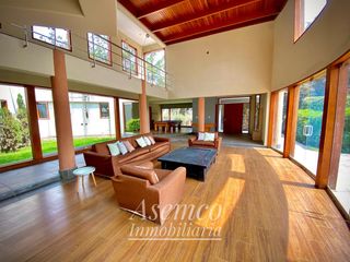 Foto 11 de Ocasión!! Venta Casa de Ensueño con amplios Jardines, Piscina y Bungalow en Urb. San Fernando de Pachacamac