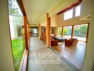 Foto 12 de Ocasión!! Venta Casa de Ensueño con amplios Jardines, Piscina y Bungalow en Urb. San Fernando de Pachacamac