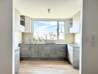Foto 9 de Departamento de Venta de 2 dormitorios en Granda Centeno Quito Ecuador