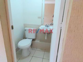 Foto 10 de Acogedor Departamento En Venta - Urb. Parques Del Agustino
