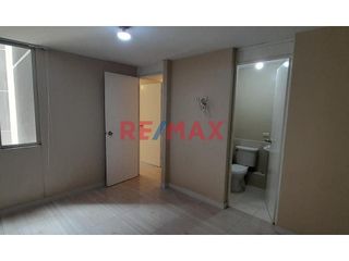 Foto 6 de Bonito Departamento En Venta - Urb. Parques Del Agustino
